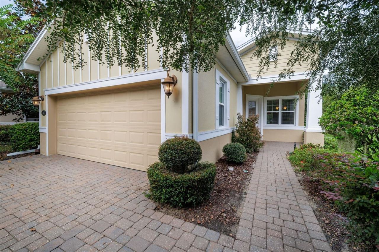Photo 3 of 413 Cypress Hills Way, Deland, FL 32724