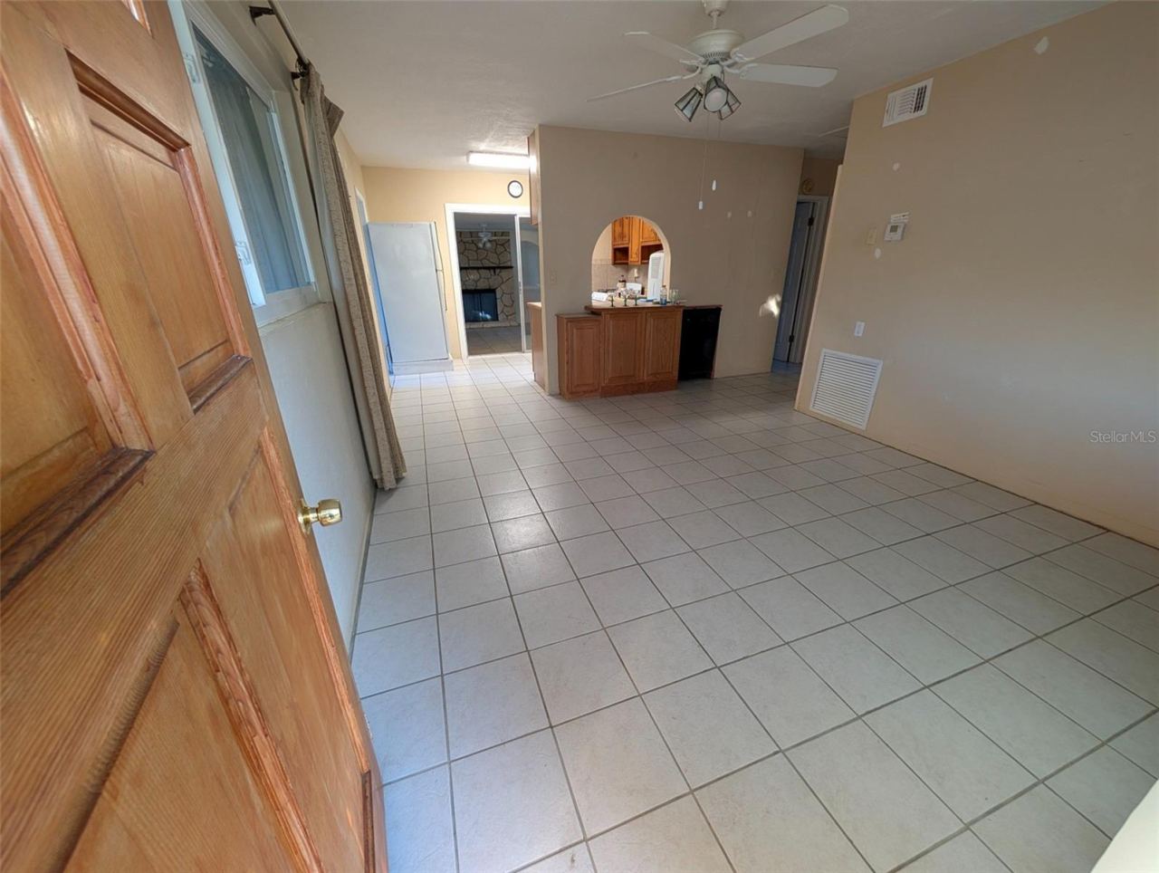 Photo 3 of 824 E 9th Ave, New Smyrna Beach, FL 32169