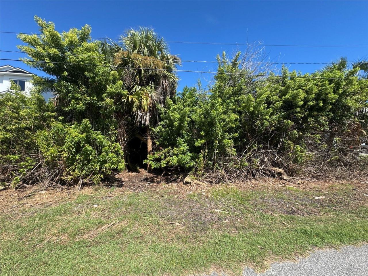 Photo 2 of 604 Cumberland Dr, Flagler Beach, FL 32136