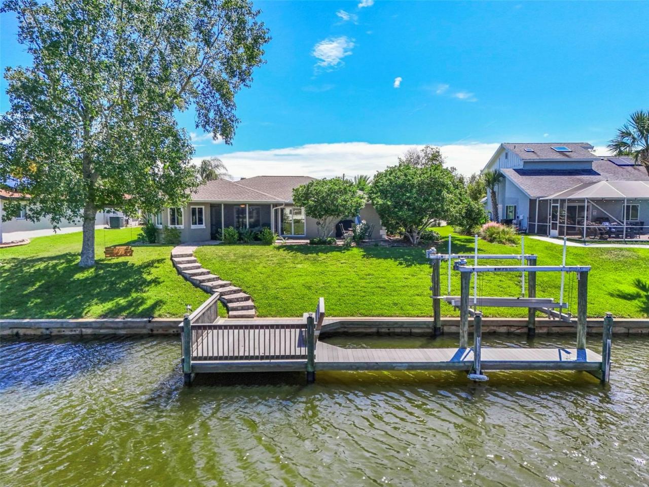 8 Fleming Ct, Palm Coast