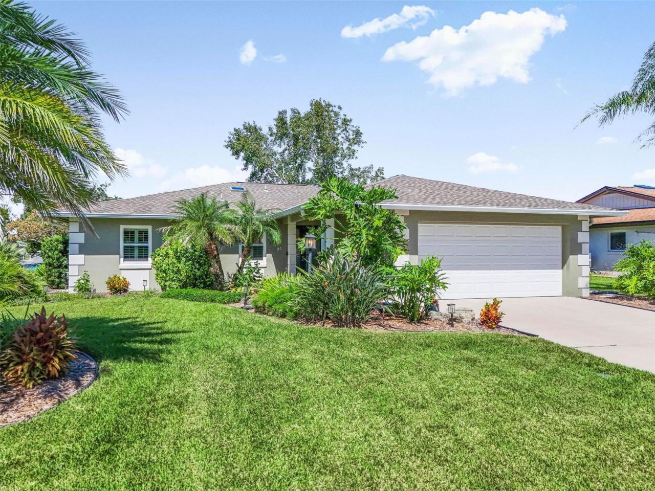 Photo 2 of 8 Fleming Ct, Palm Coast, FL 32137
