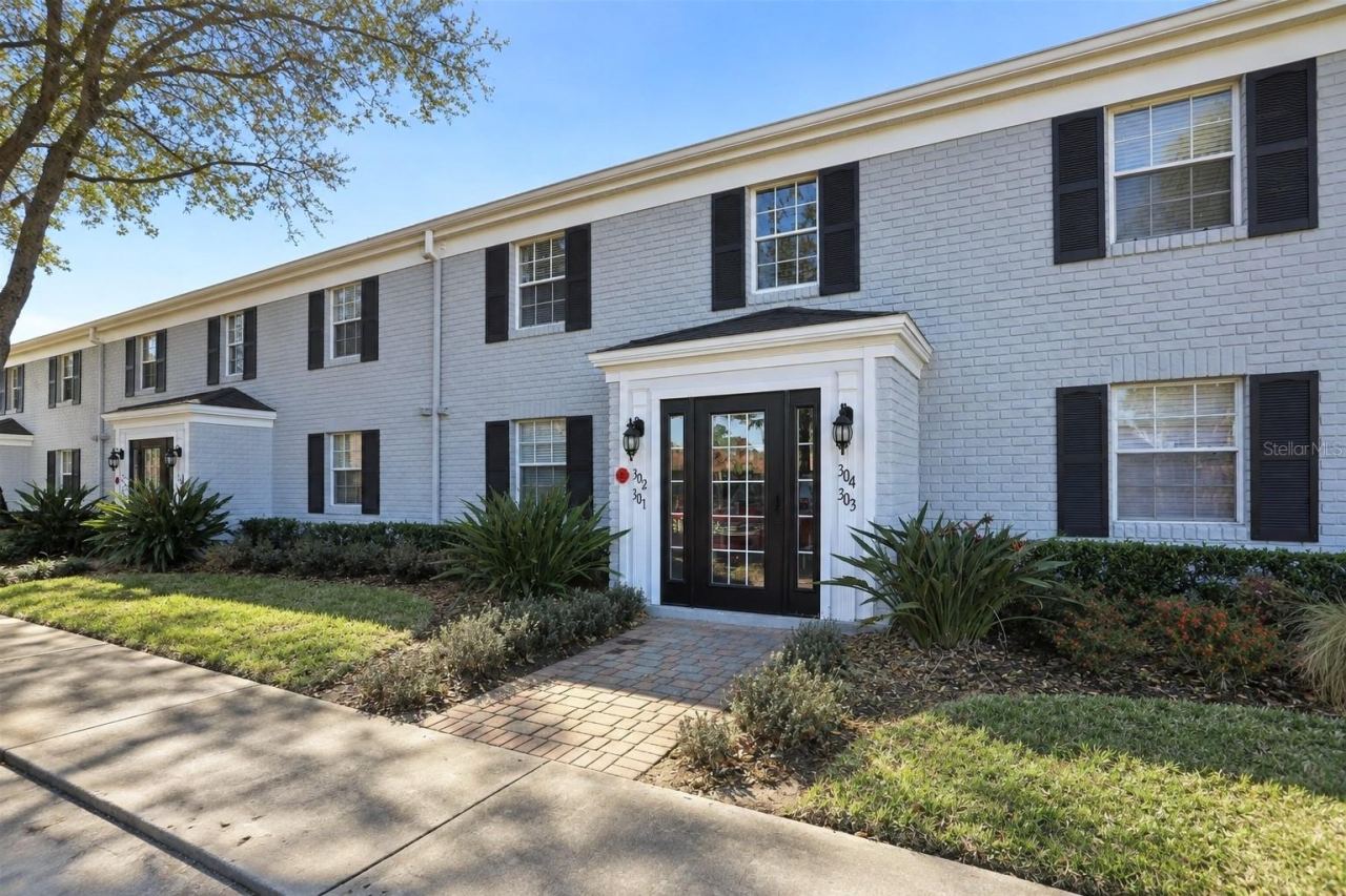 302 Lewfield Cir #302, Winter Park