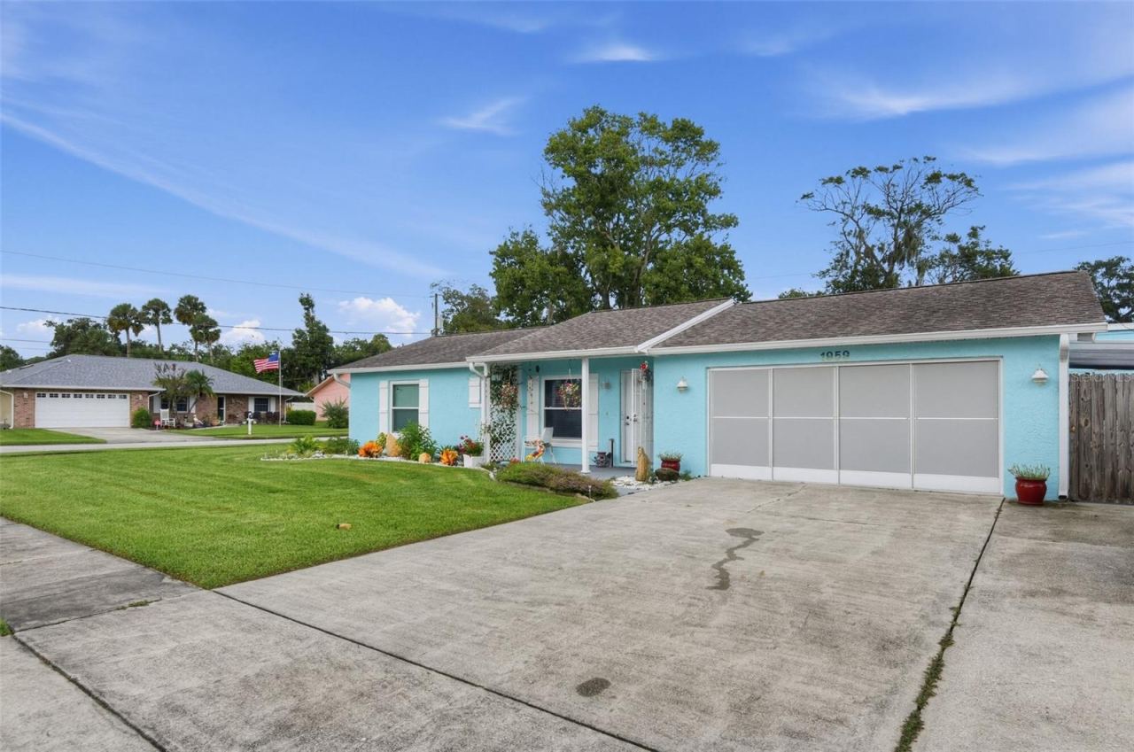 Photo 3 of 1959 Menger Cir, South Daytona, FL 32119