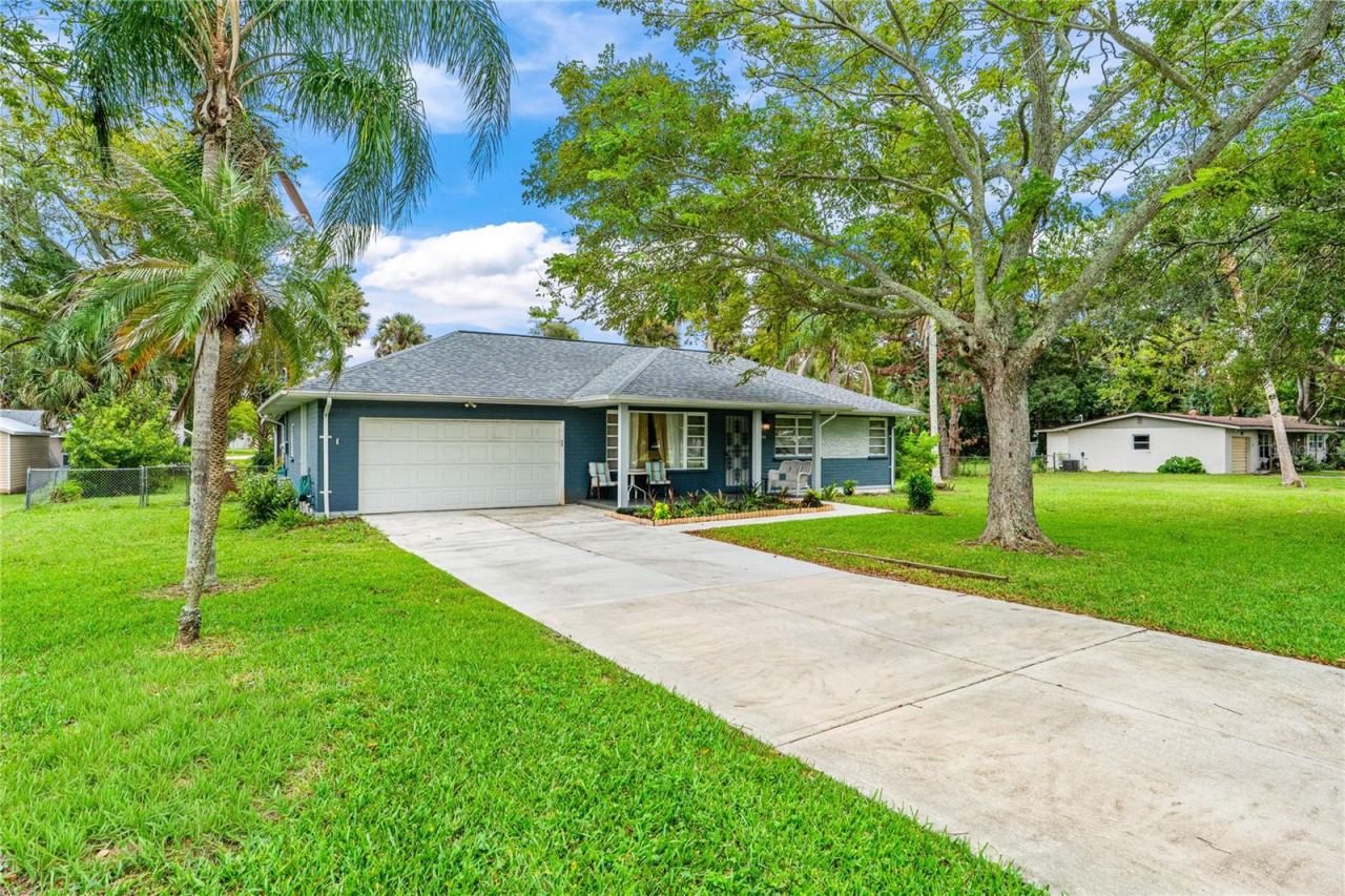 Photo 3 of 555 Ridge Blvd, South Daytona, FL 32119