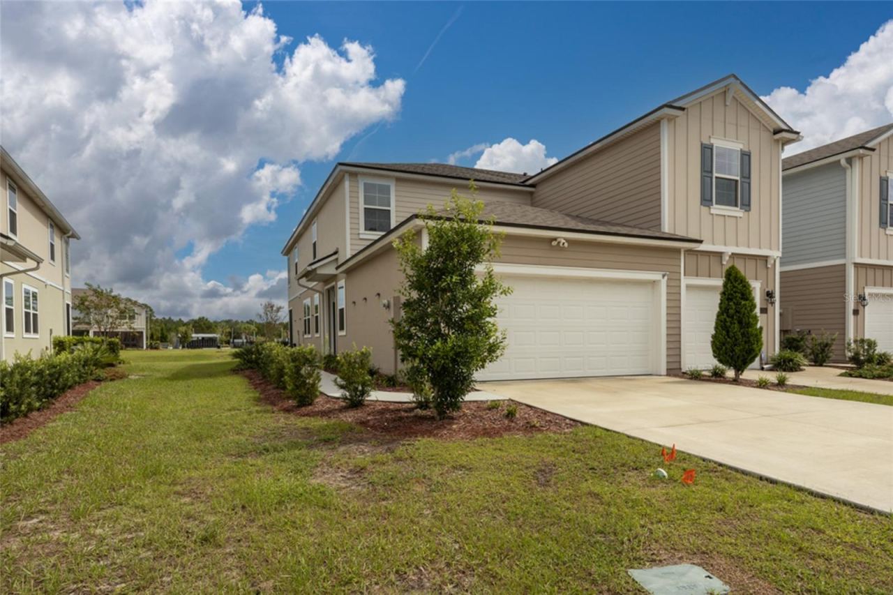 336 Redbud Rd, Palm Coast, FL 32137