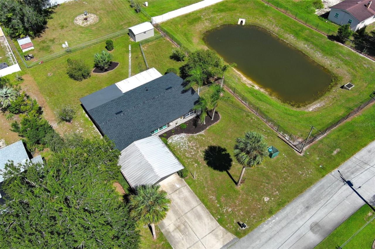 Photo 2 of 60 Park Ln, Debary, FL 32713