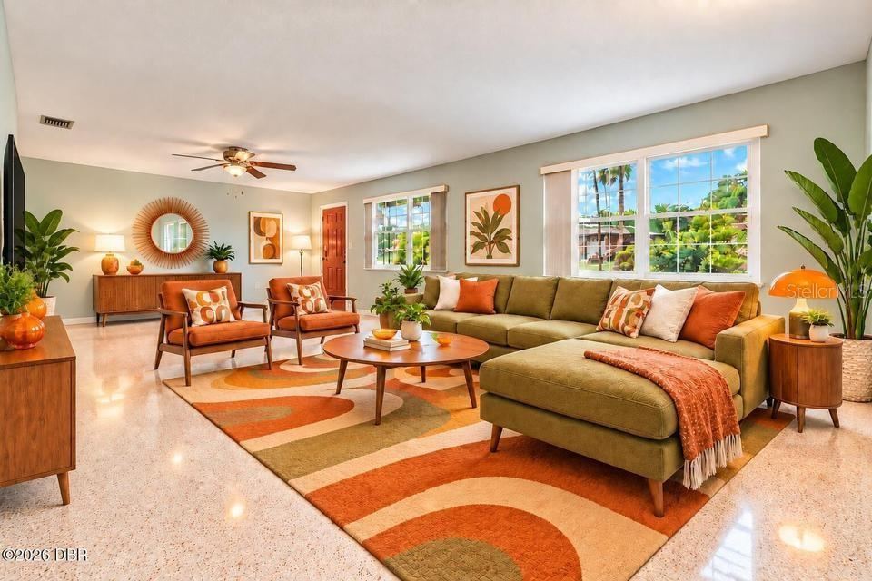 Photo 3 of 1002 Thunderbird Dr, Daytona Beach, FL 32117