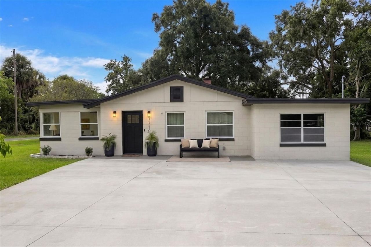 1710 Holly Blvd, Deland