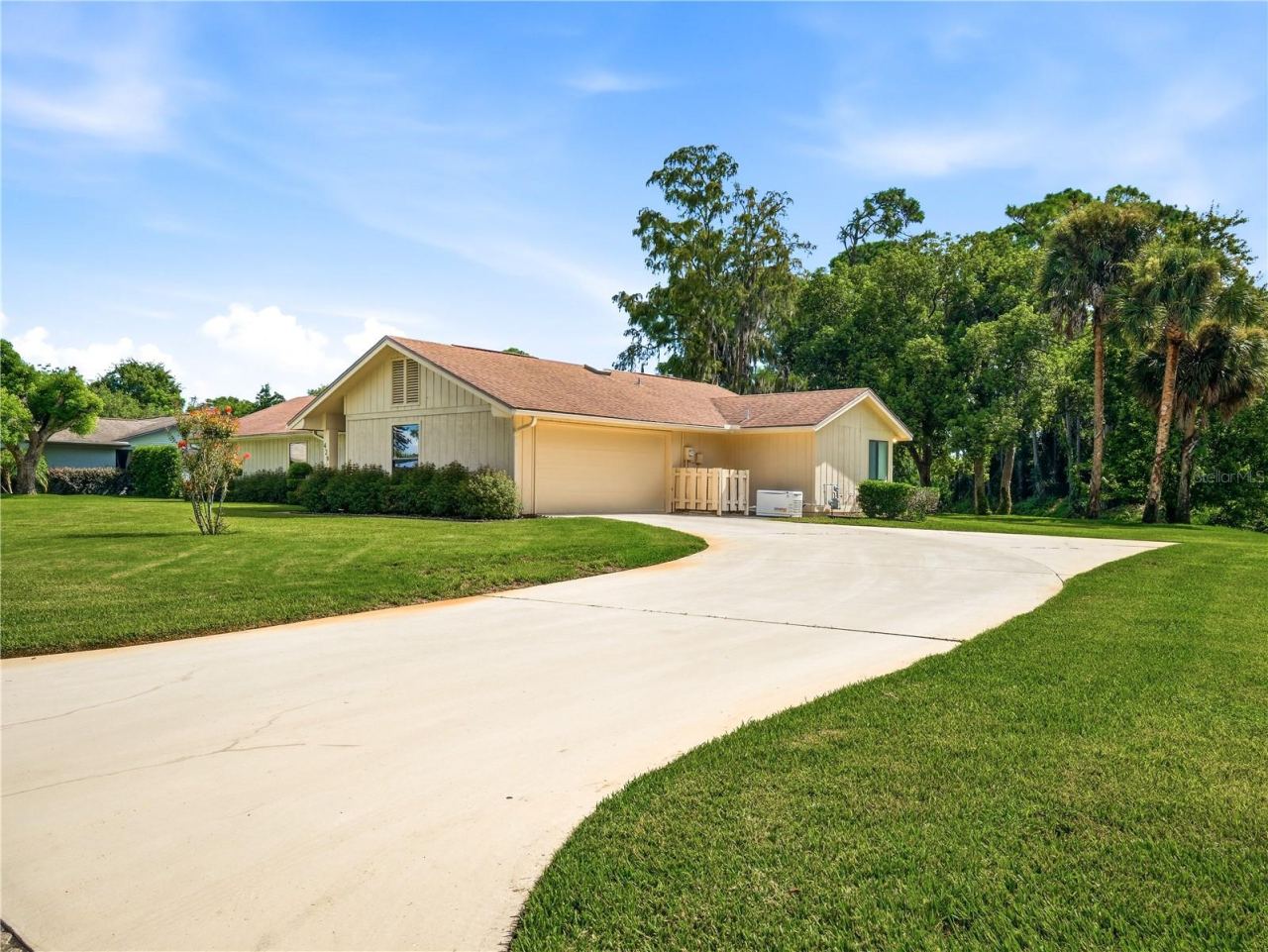 Photo 2 of 429 Sweet Bay Ave, New Smyrna Beach, FL 32168