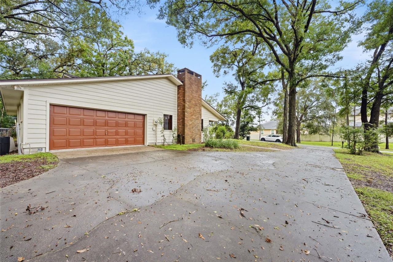 Photo 3 of 2439 Royal Road, Deland, FL 32724