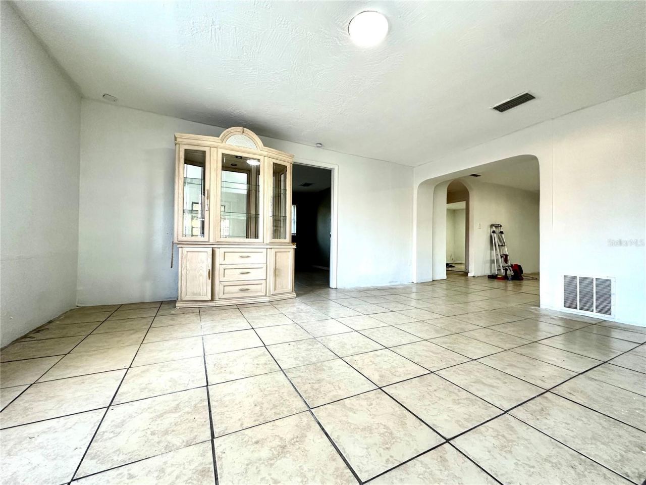 Photo 3 of 222 Haynes St, Daytona Beach, FL 32114