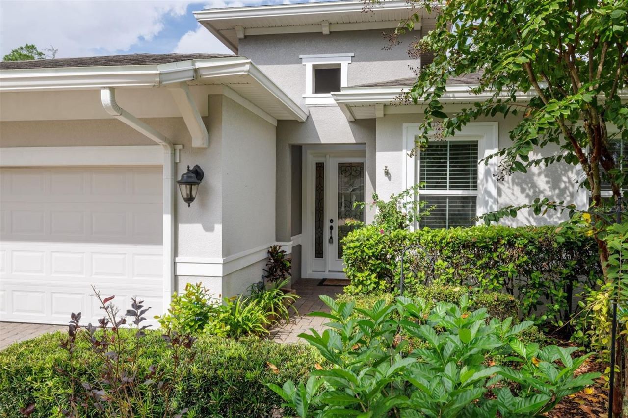 Photo 2 of 1076 Gardenshire Ln, Deland, FL 32724