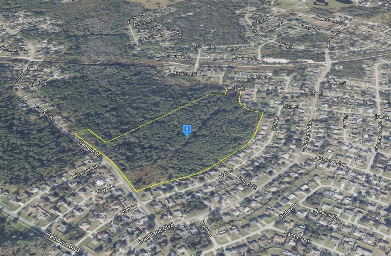 Photo 3 of 2700 Captain Dr, Deltona, FL 32738