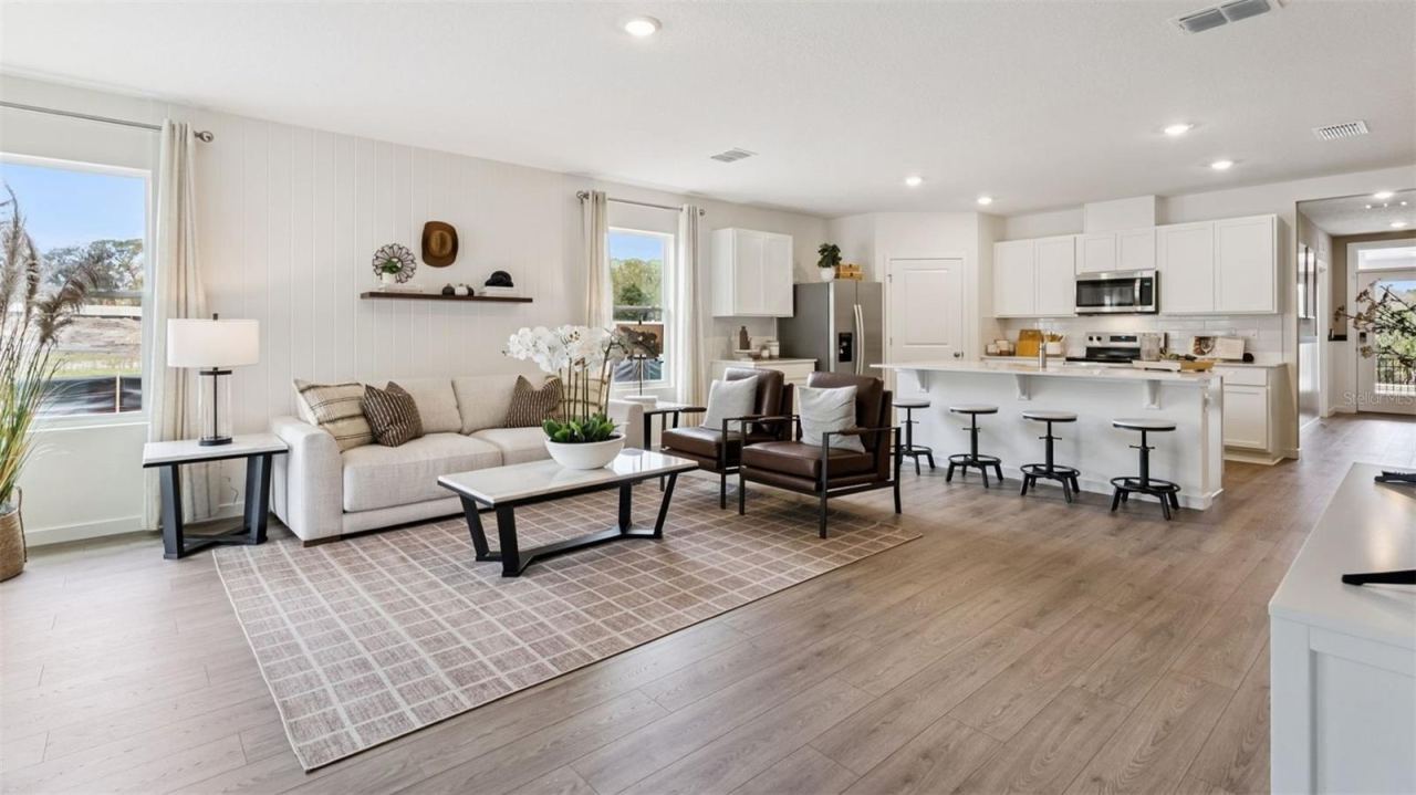 Photo 4 of 977 Champion Ridge Dr, Daytona Beach, FL 32124