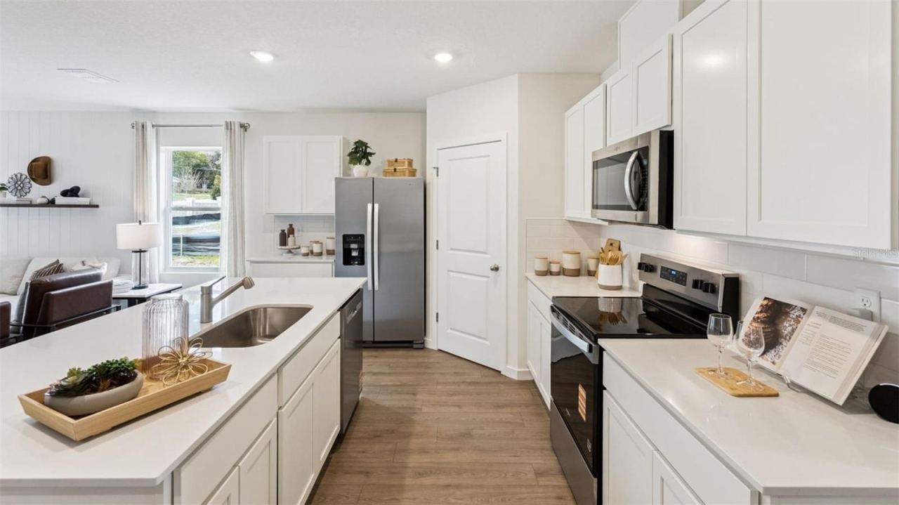 Photo 5 of 977 Champion Ridge Dr, Daytona Beach, FL 32124
