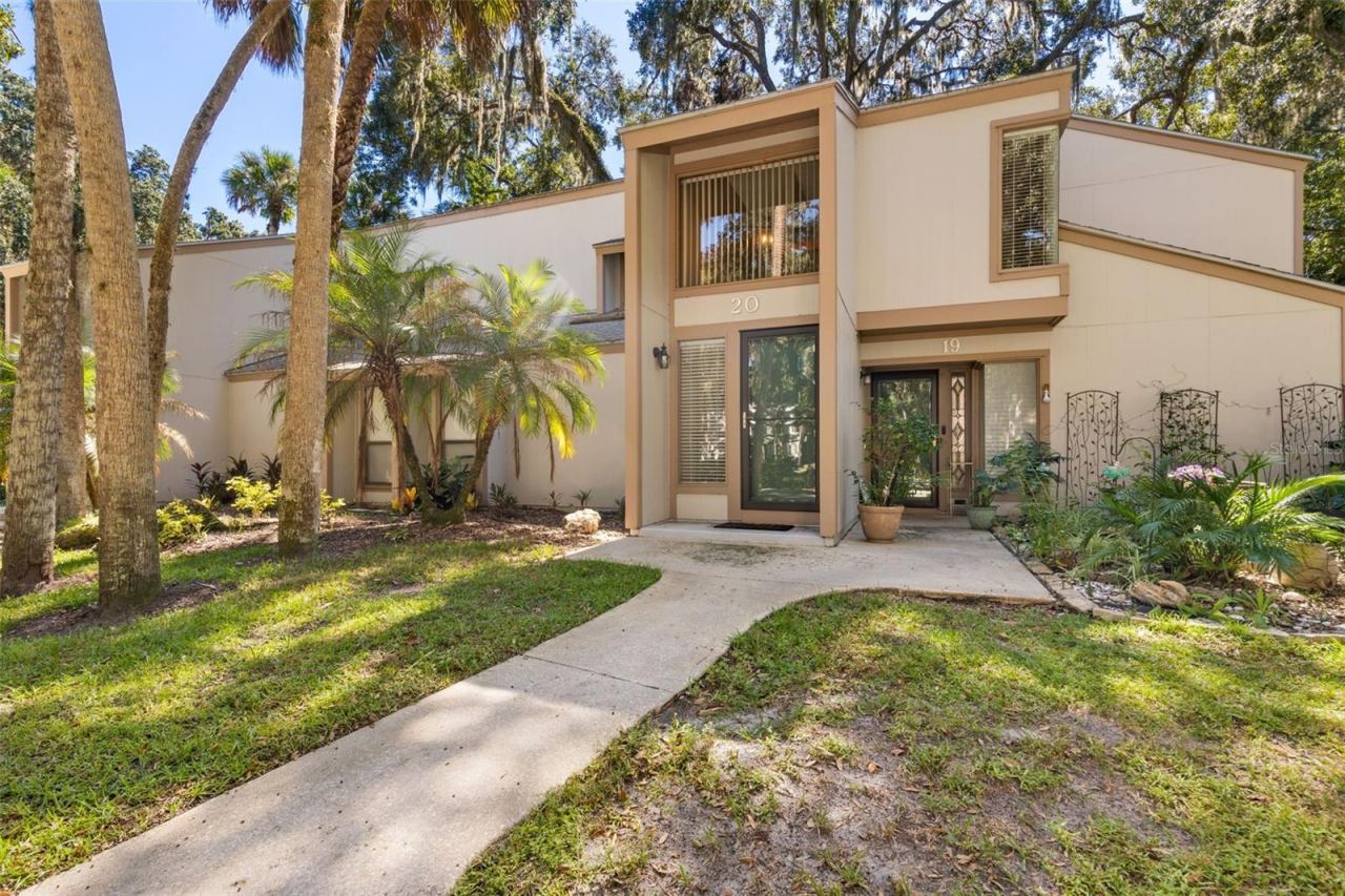 20 Mid Oaks Cir, Palm Coast