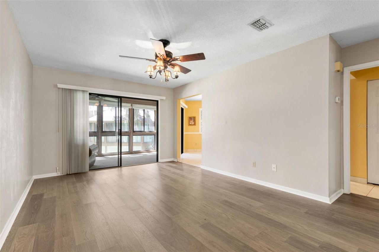 Photo 5 of 20 Mid Oaks Cir, Palm Coast, FL 32137