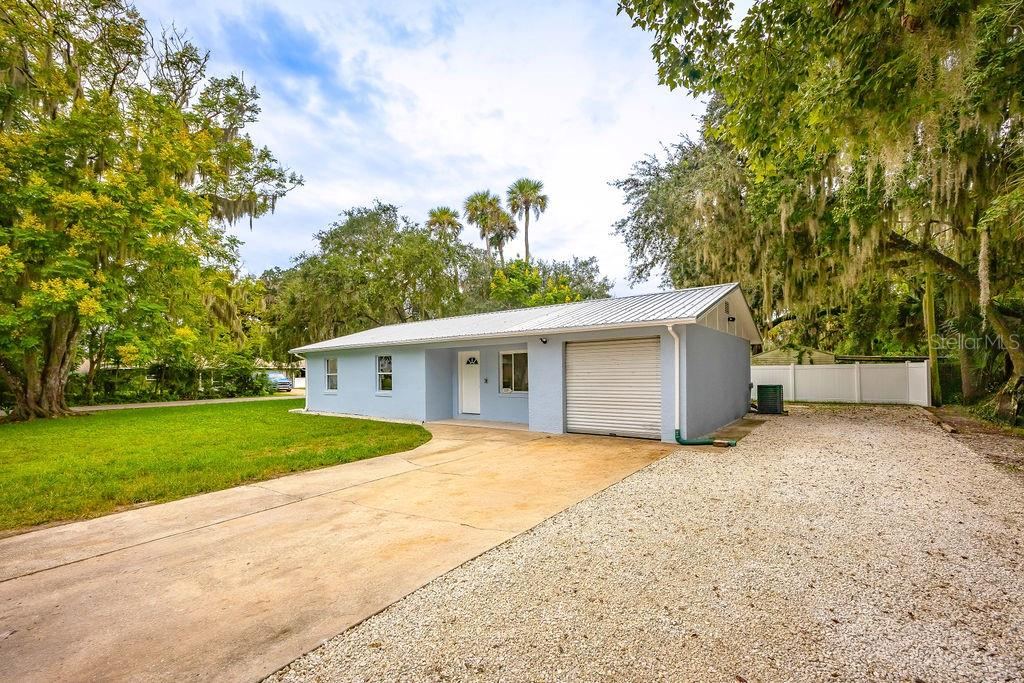Photo 2 of 2229 Mango Tree Dr, Edgewater, FL 32141