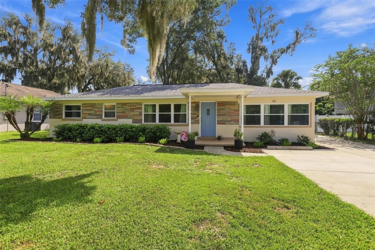 Photo 2 of 82 Melodie Ln, Deland, FL 32724