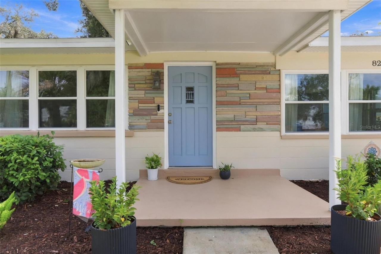 Photo 3 of 82 Melodie Ln, Deland, FL 32724
