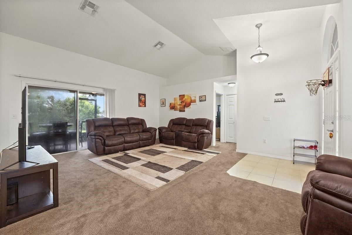 Photo 3 of 1725 Hernando Ave, Deltona, FL 32725