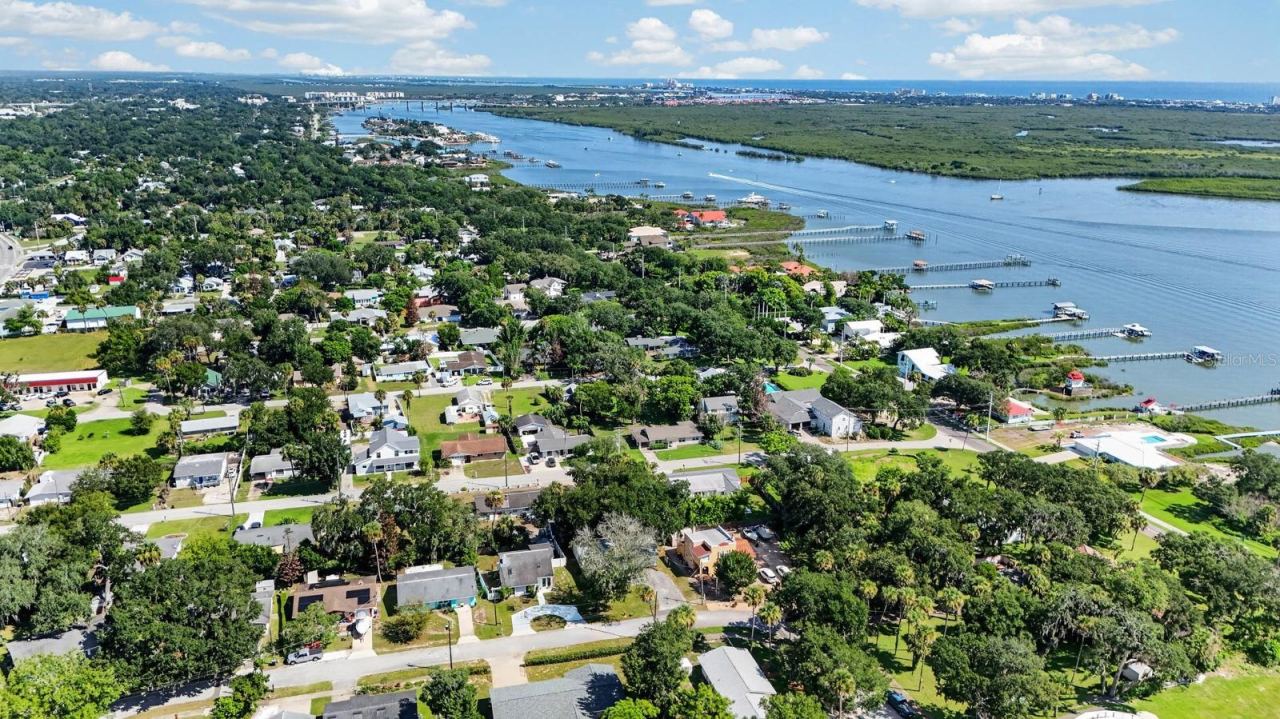 Photo 3 of 119 Bigelow Dr, Edgewater, FL 32132