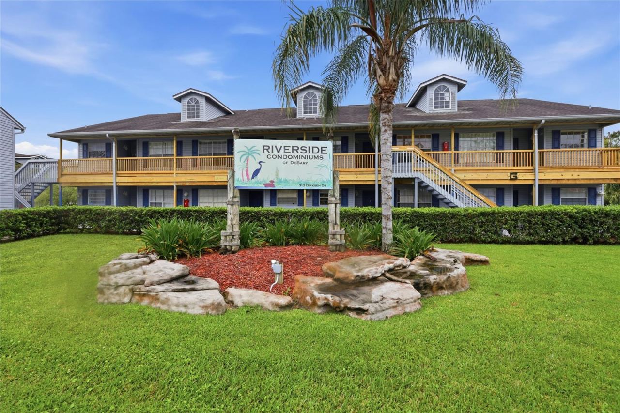 313 Dirksen Dr #f13, Debary, FL 32713