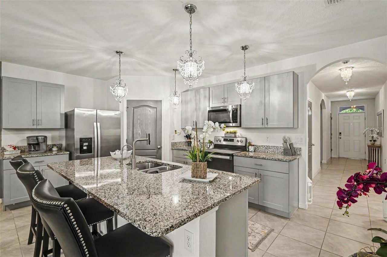 Photo 2 of 323 Charles Dr, Deland, FL 32724