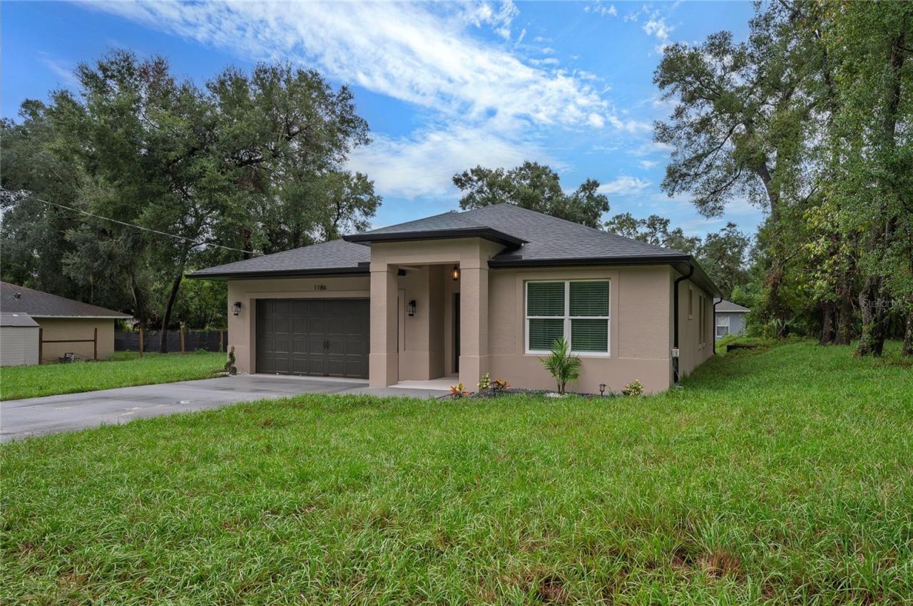 Photo 2 of 1186 7th St, Orange City, FL 32763