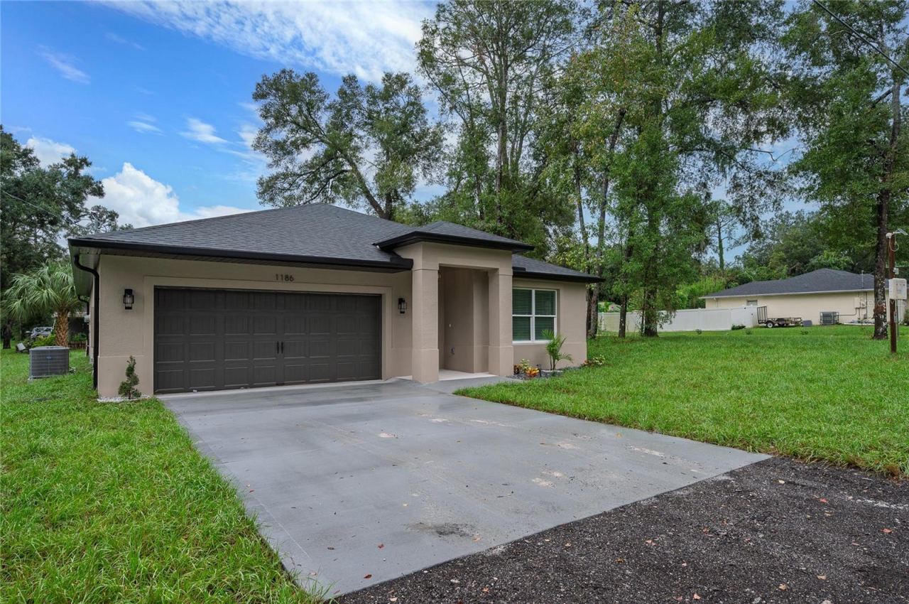 Photo 3 of 1186 7th St, Orange City, FL 32763