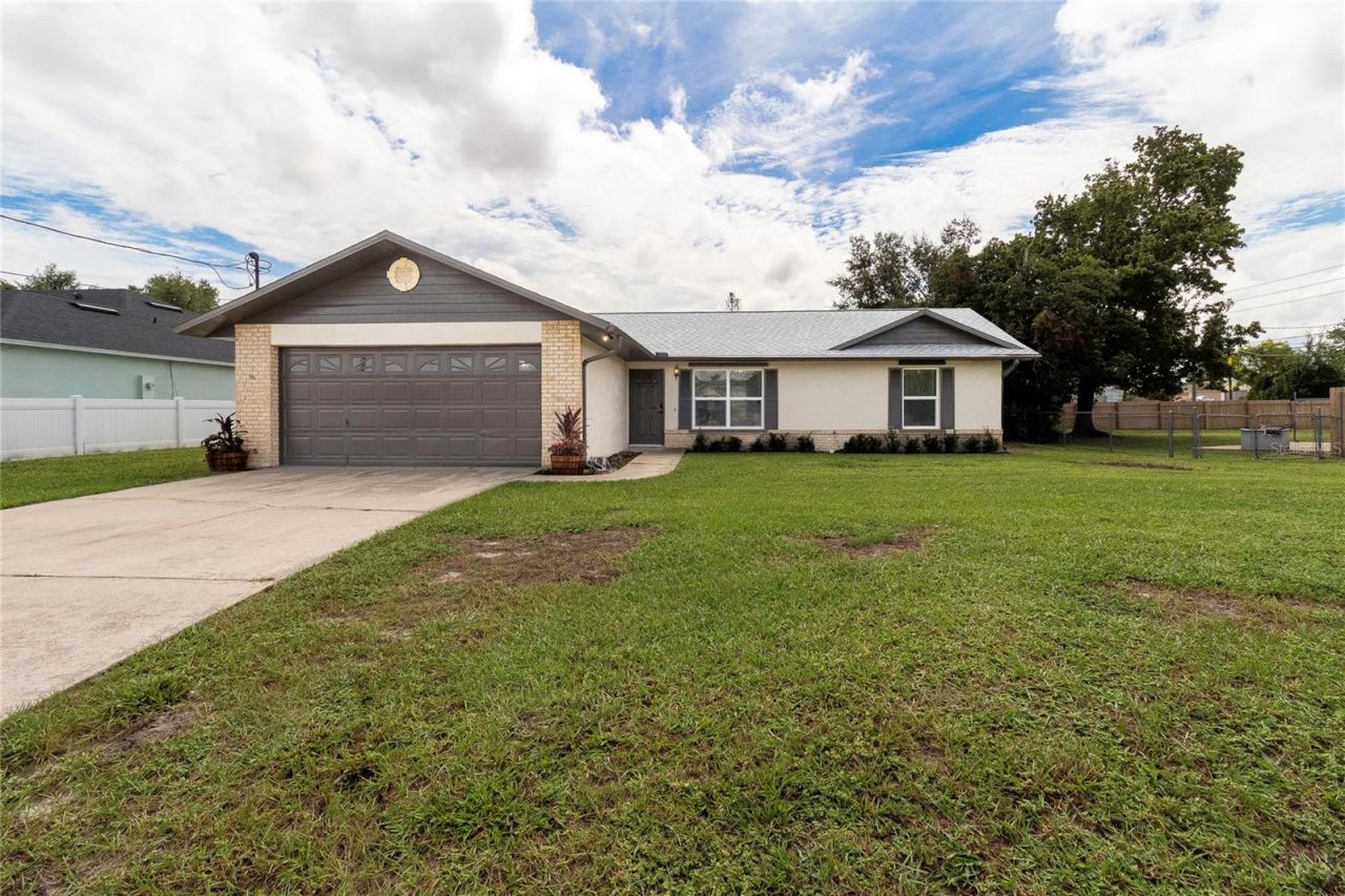 Photo 3 of 1911 N Portillo Dr, Deltona, FL 32738