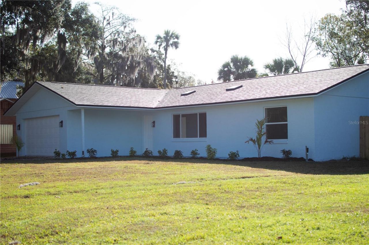 168 N Cory Dr, Edgewater