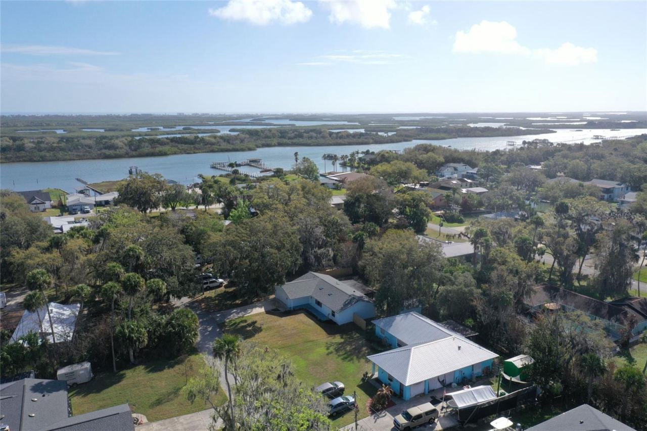 Photo 5 of 168 N Cory Dr, Edgewater, FL 32141