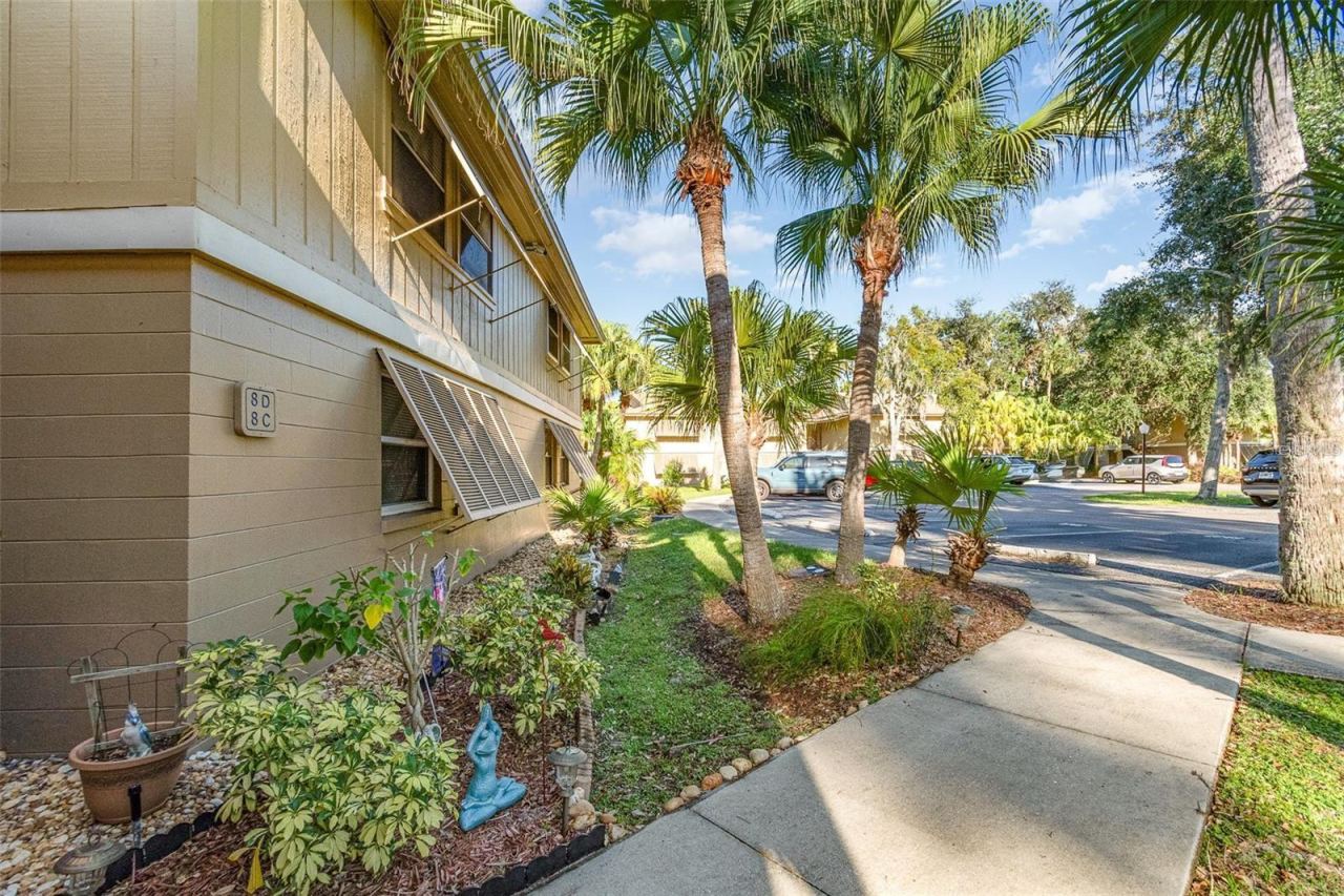 Photo 2 of 120 Hibiscus Woods Ct #8d, Deltona, FL 32725