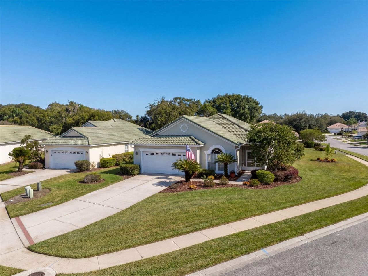 Photo 3 of 338 Foxhill Dr, Debary, FL 32713