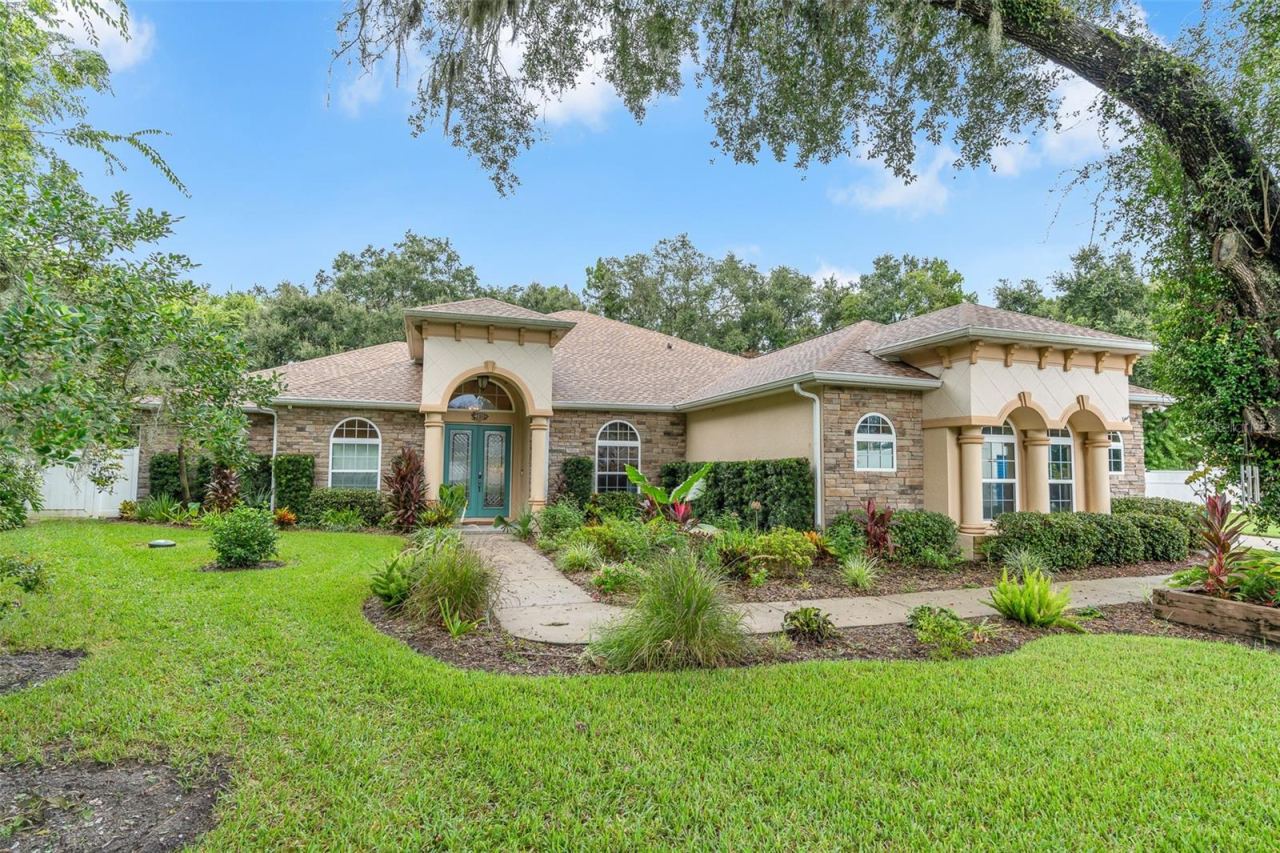 Photo 3 of 3384 Country Manor Dr, South Daytona, FL 32119