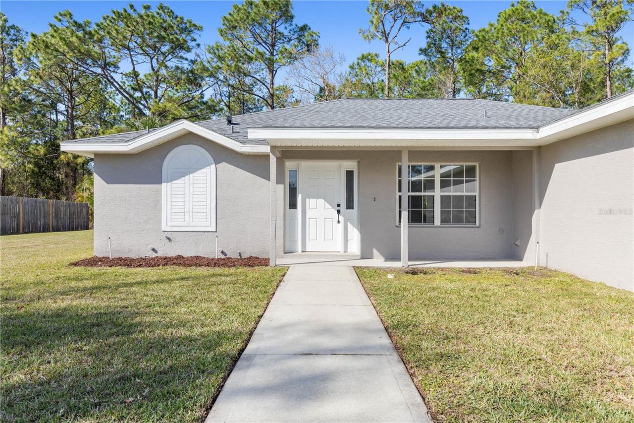 Photo 3 of 31 Seattle Trl, Palm Coast, FL 32164