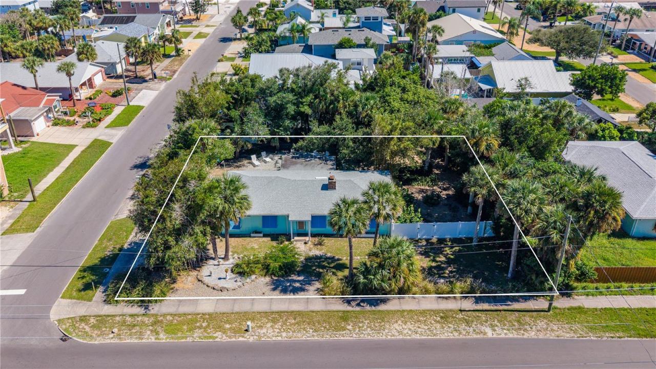 Photo 2 of 705 N Peninsula Ave, New Smyrna Beach, FL 32169