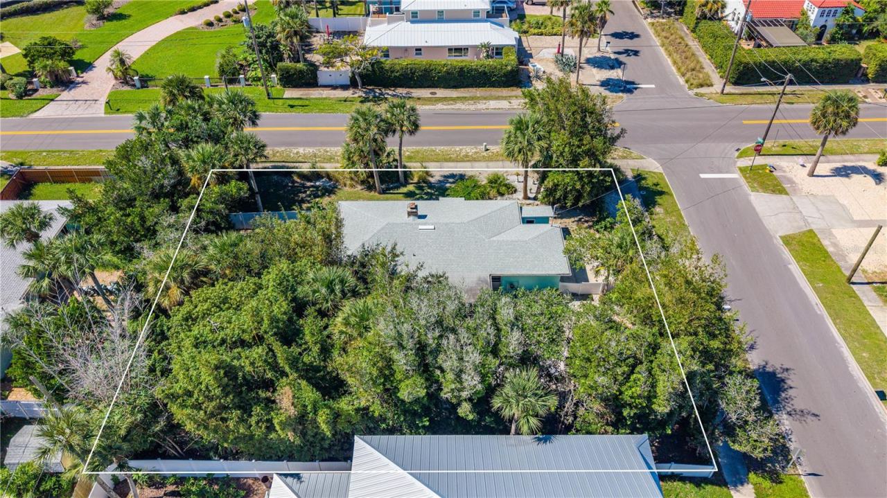 Photo 3 of 705 N Peninsula Ave, New Smyrna Beach, FL 32169