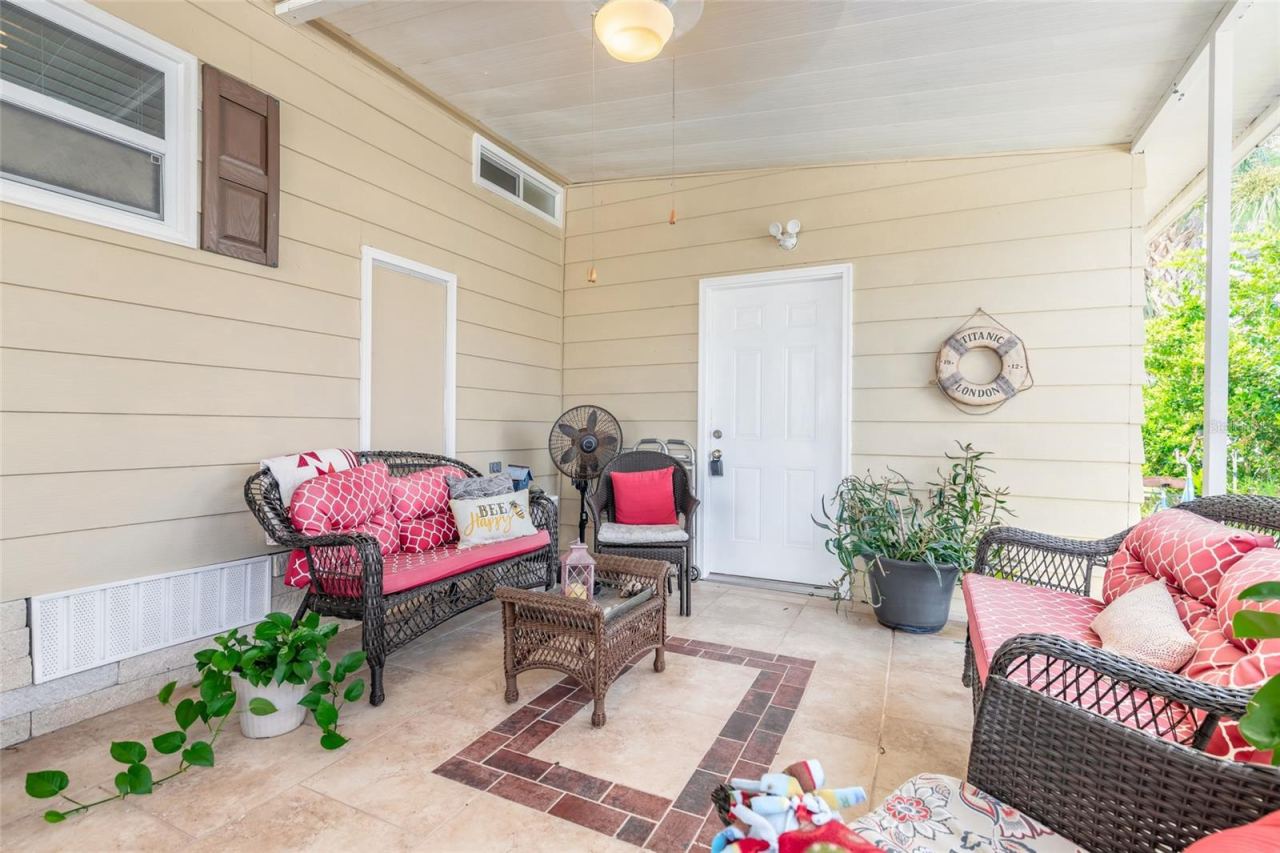 Photo 5 of 733 Indian Hill Dr, Port Orange, FL 32129