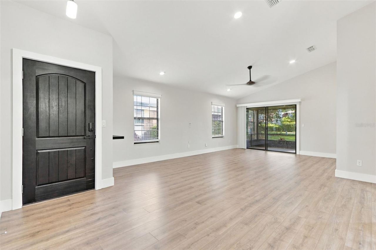 Photo 5 of 194 Gray Dove Ct, Daytona Beach, FL 32119