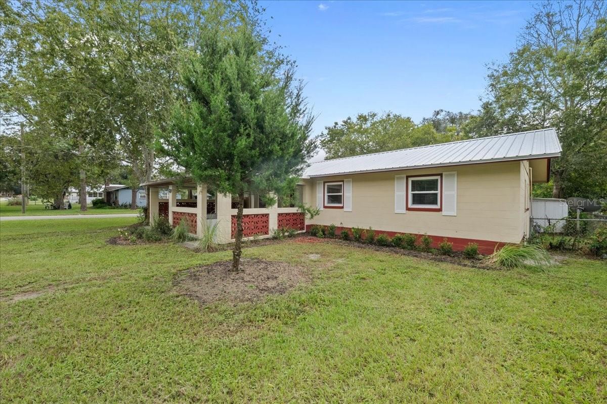 Photo 2 of 2601 State St, Palatka, FL 32177