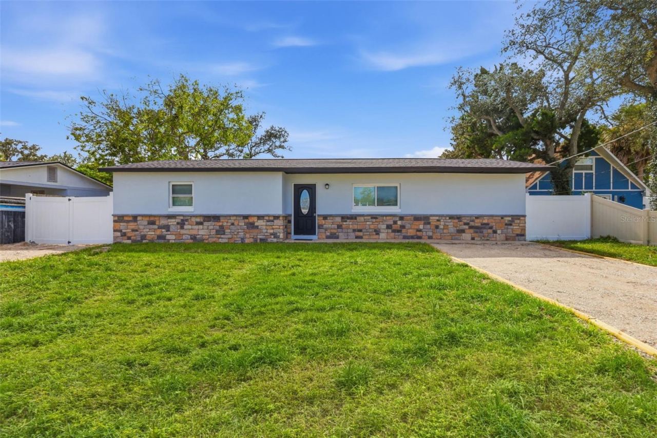 Photo 3 of 1730 Maryland Ave, Ormond Beach, FL 32174