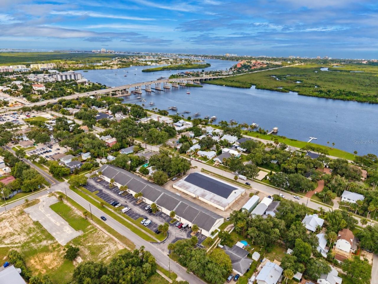 Photo 2 of 720 Magnolia St, New Smyrna Beach, FL 32168
