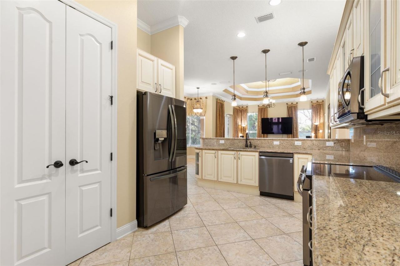 Photo 3 of 25 Emerald Lake Ct, Palm Coast, FL 32137