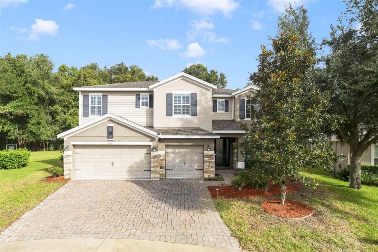 706 Fringe Tree Ct, Deland