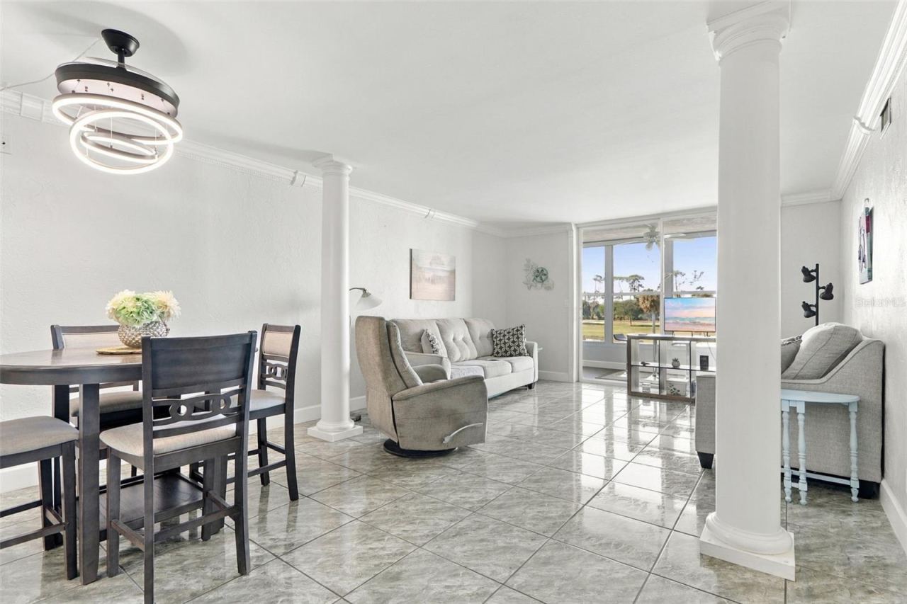 Photo 3 of 327 Wilder Blvd #b302, Daytona Beach, FL 32114