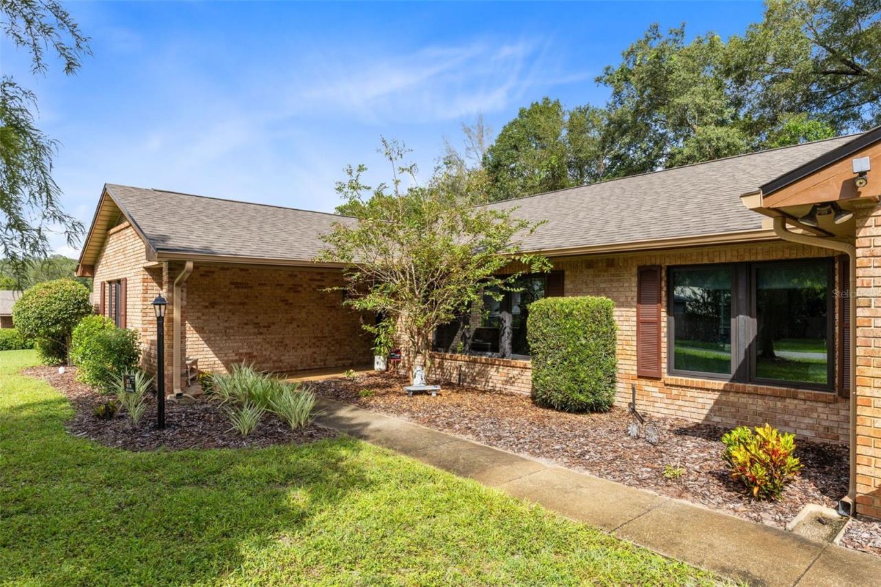 Photo 3 of 749 Westchester Dr, Deland, FL 32724