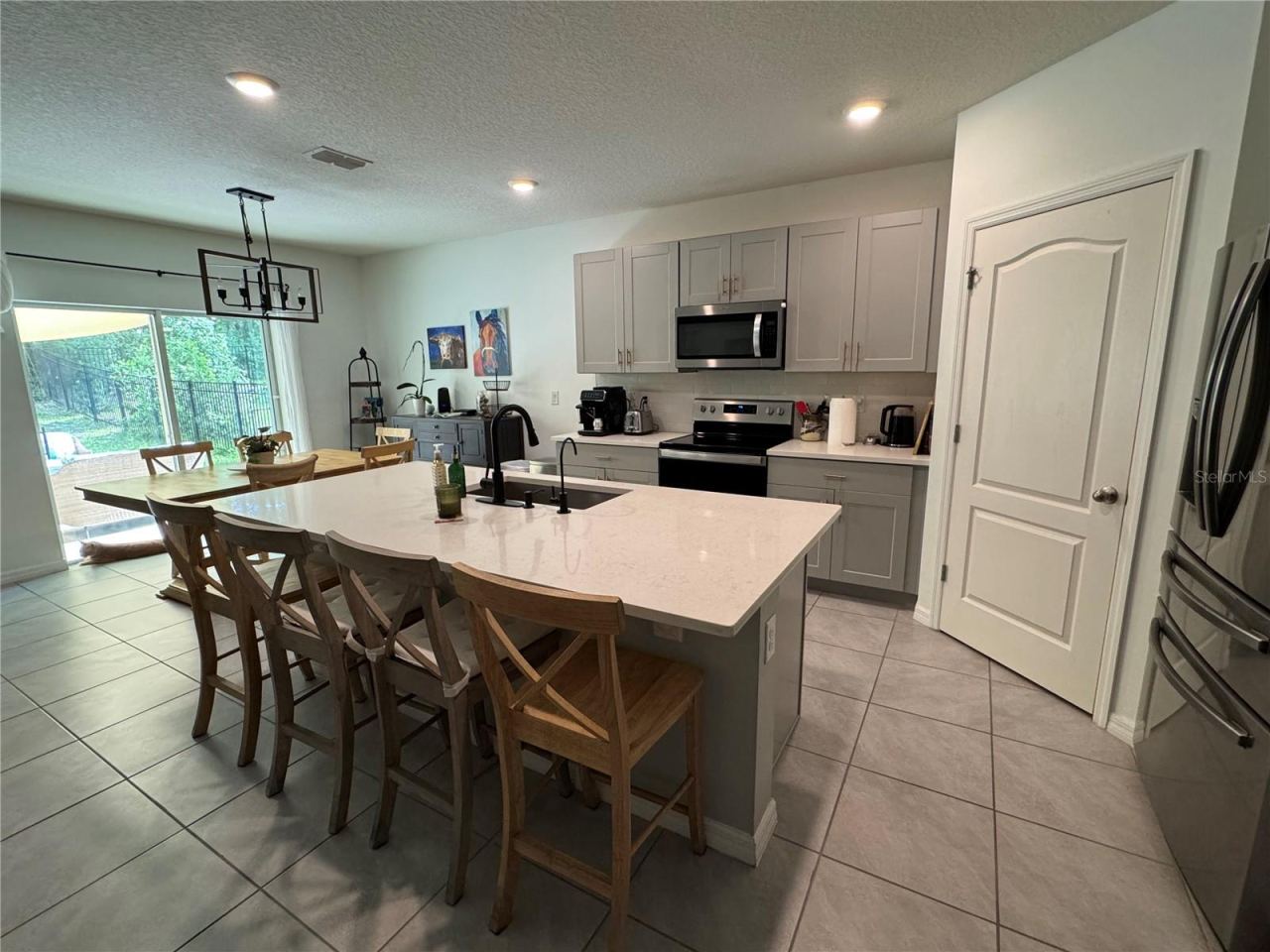 Photo 5 of 325 Charles Dr, Deland, FL 32724