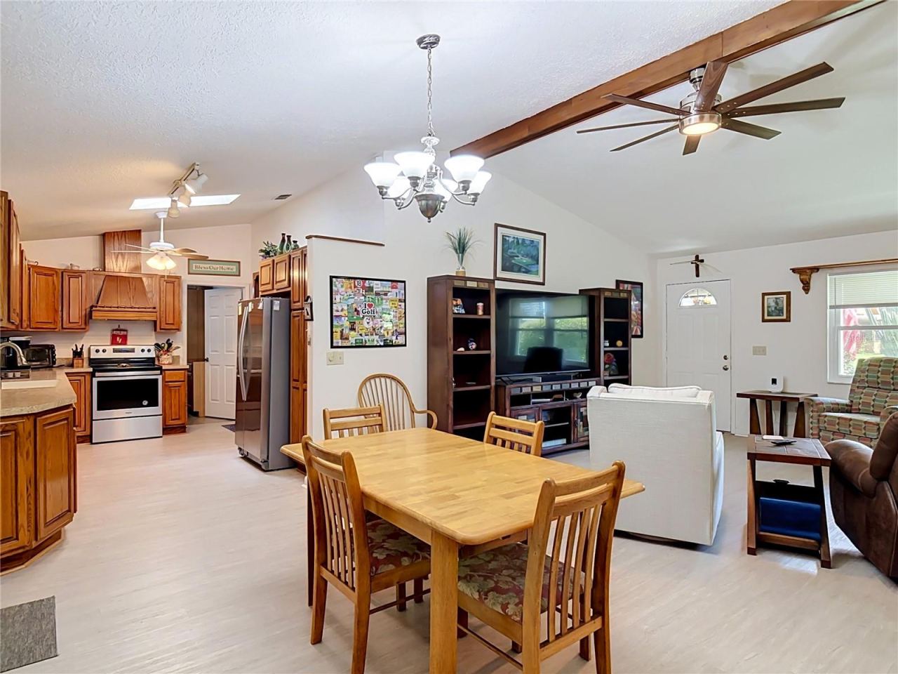 Photo 3 of 469 S Frederick Ave, Orange City, FL 32763